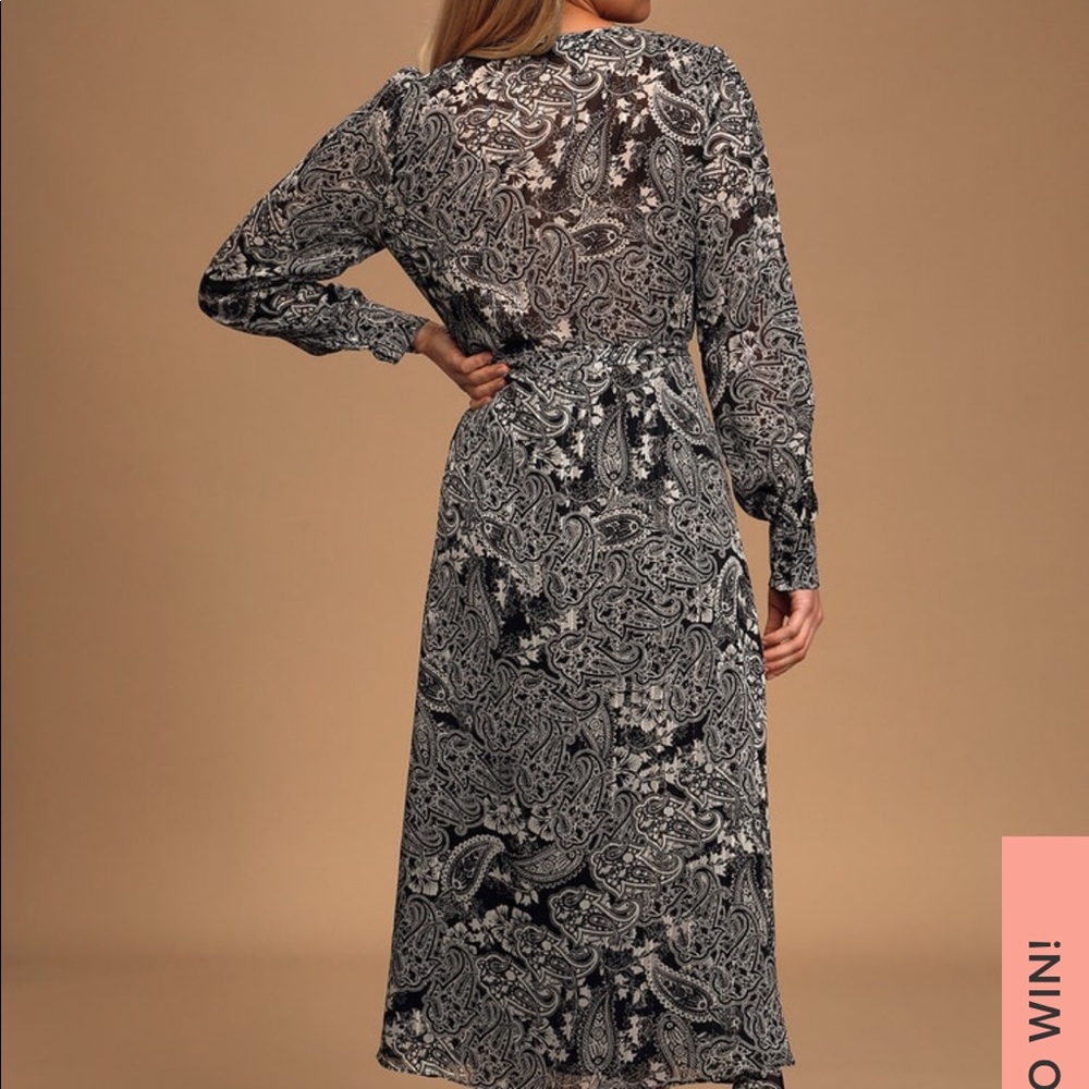 NWT Lulus Black/White Print Long Sleeve Wrap Dress